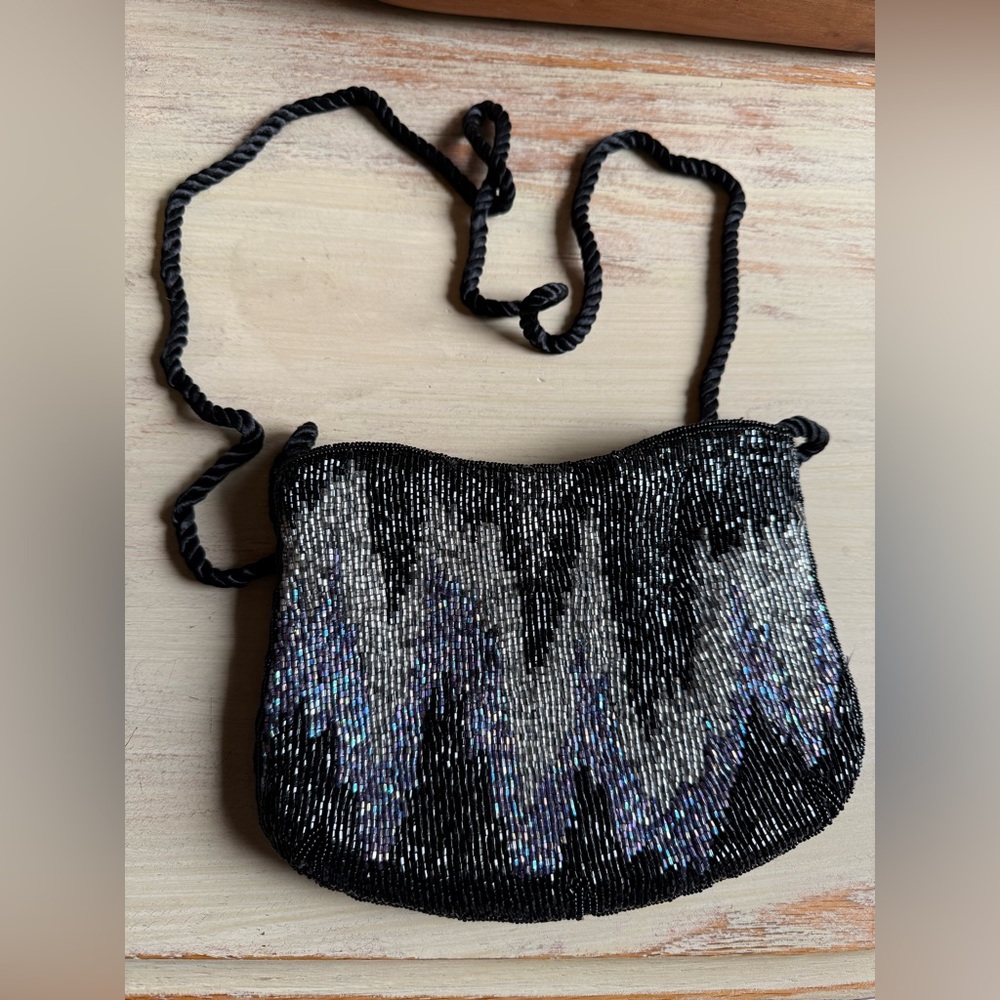 La Regale Black and Silver Beaded Clutch